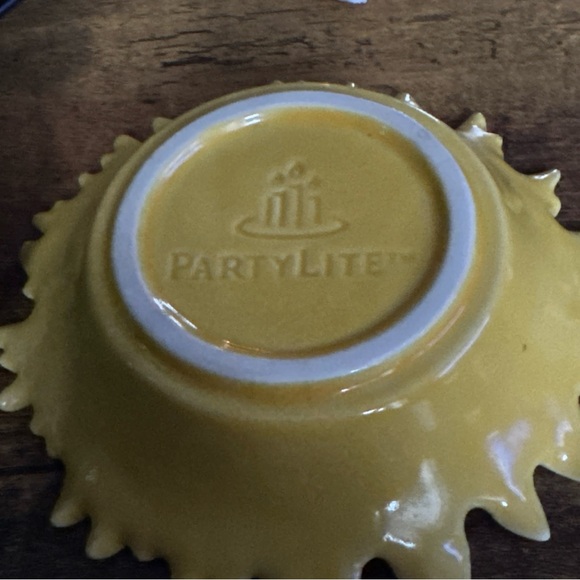 PartyLite Tuscan Sunflower Scent Glow Wax Warmer Melt Full Size Retired Holder - Picture 11 of 12